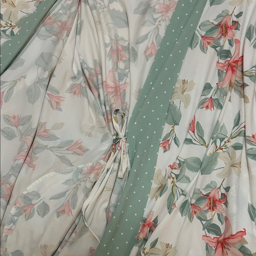 Flora Nikrooz Floral Polka Dot Robe Women’s M Green Feminine Romantic Loungewear - Picture 13 of 15